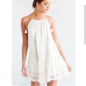 Urban Outfitters Kimchi Blue Tassel Lace Swing Dress in Ivory, Size Small